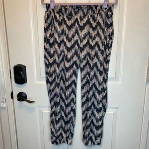 American Eagle Outfitters Women’s L Joggers Soft Pants Chevron Print Elastic EUC